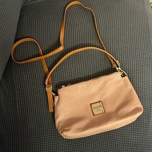 Crossbody purse